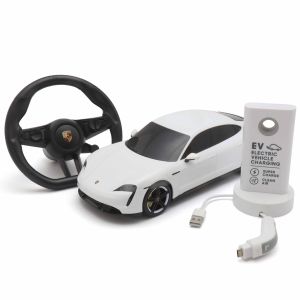 1/20 ポルシェ タイカン ターボS リアルドライブ ホワイト TK028